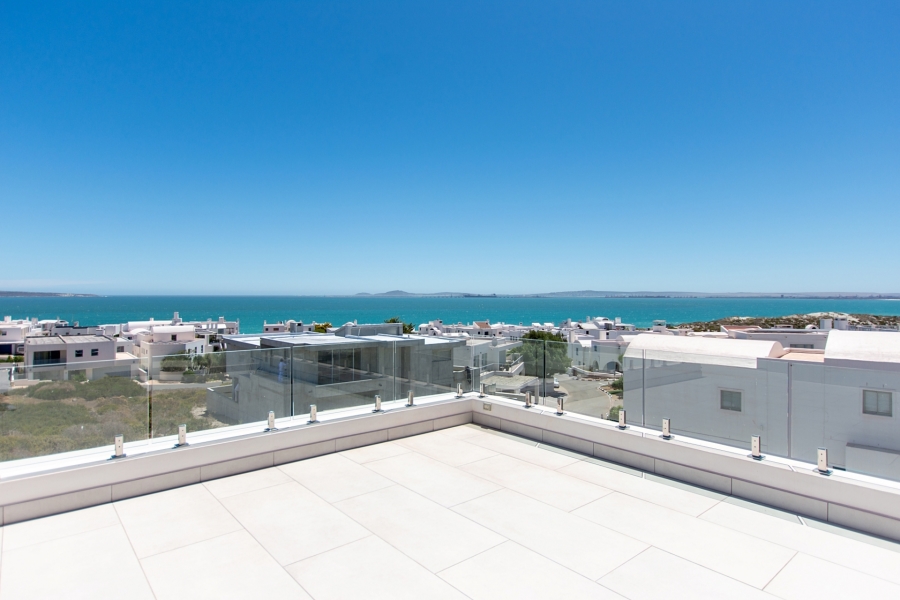 5 Bedroom Property for Sale in Paradise Beach Western Cape